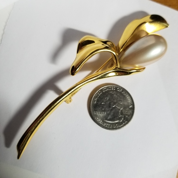 Vintage Marvella brooch large floral flower gold tone pearl big calla pin - Picture 5 of 15